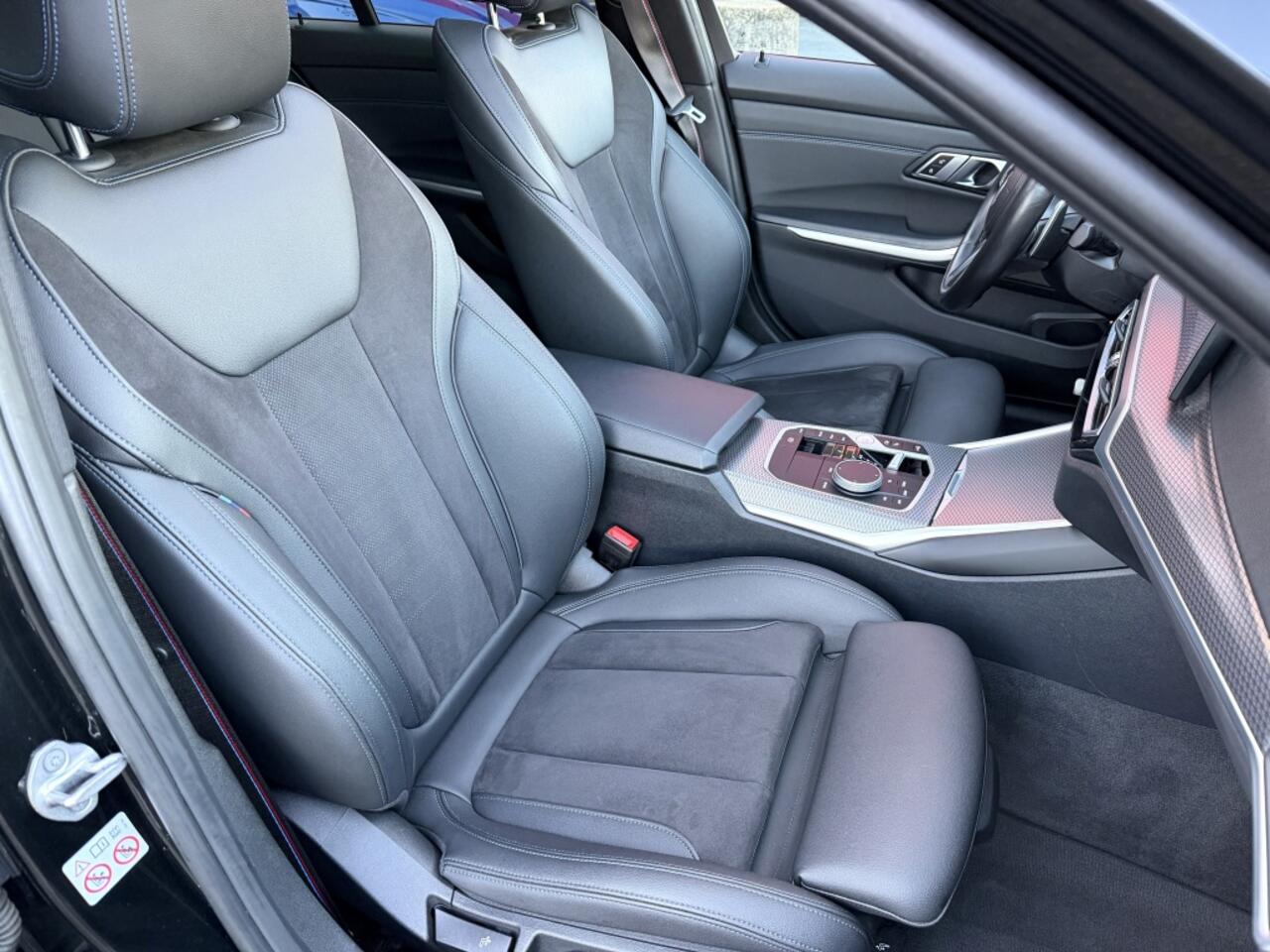 BMW 3-SERIE Touring 330e M-Sport Pano H&K ACC Trekhaak