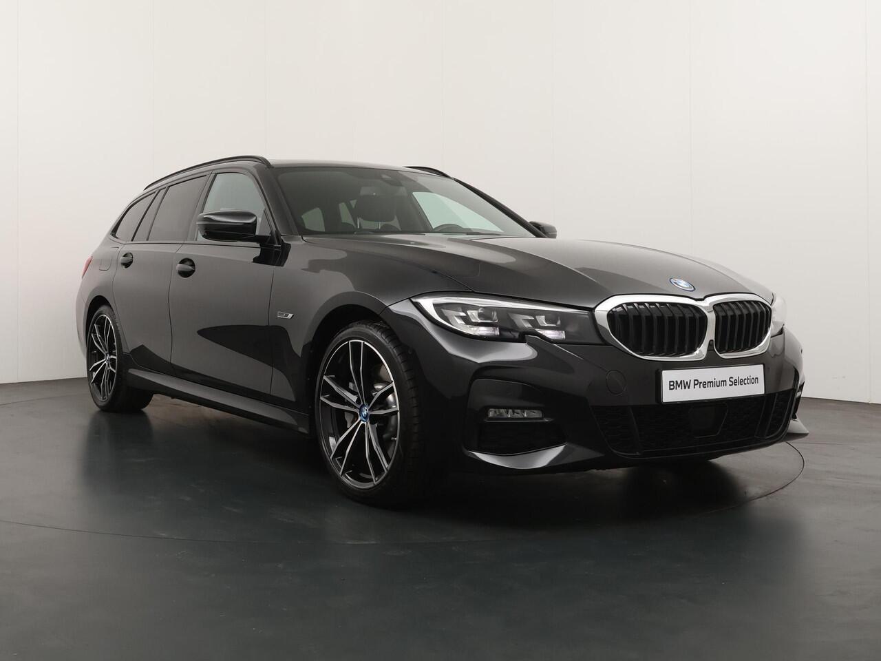 BMW 3-SERIE Touring 330e | M-Sportpakket | 19inch | Head-up