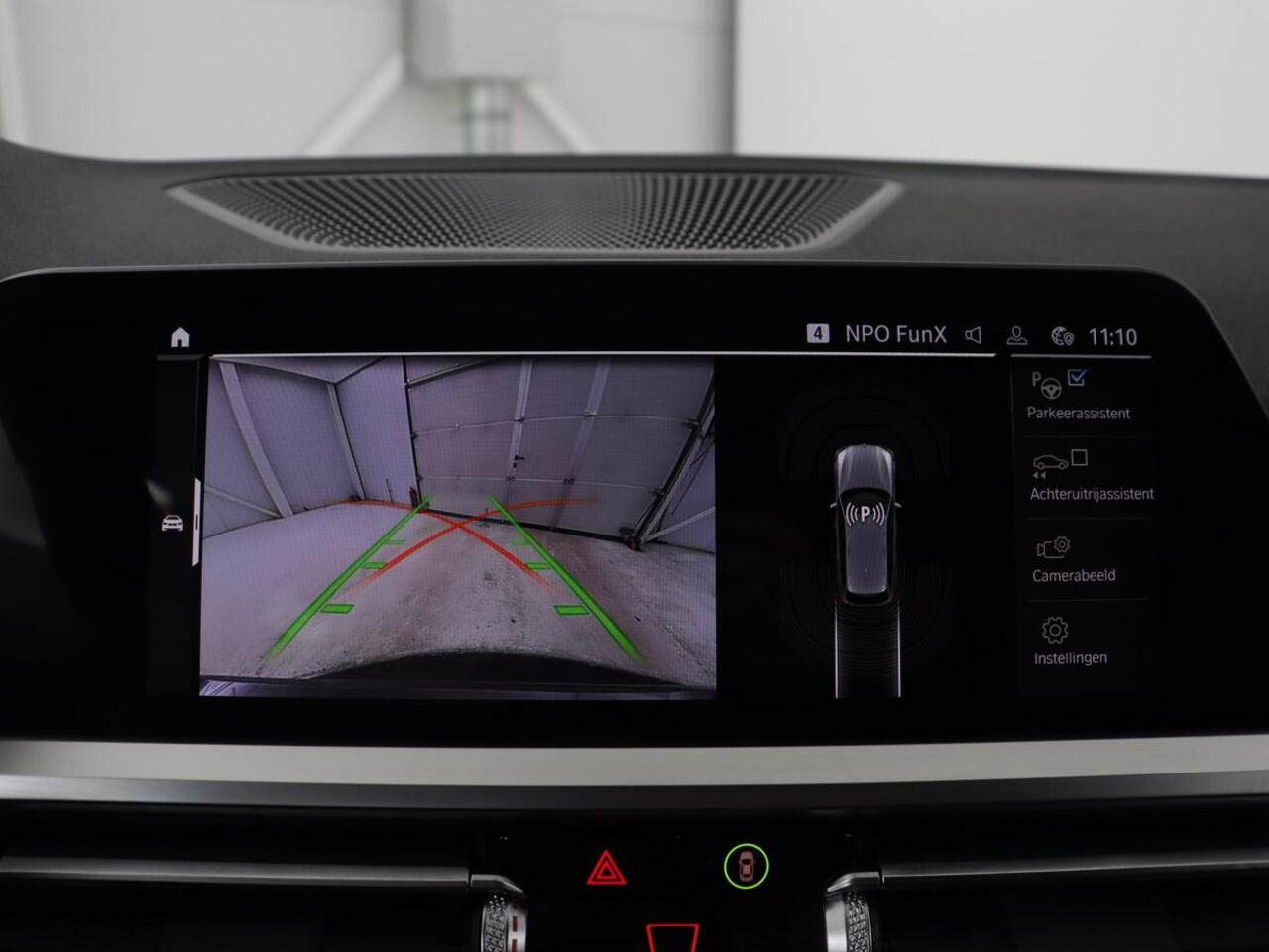 BMW 3-SERIE 320e M Sport | Leder | Adaptive cruise | Stoelverwarming | Camera | Keyless | Carplay | Sportstoelen | Live Cockpit | Navigatie | Full LED | PHEV | Plug In