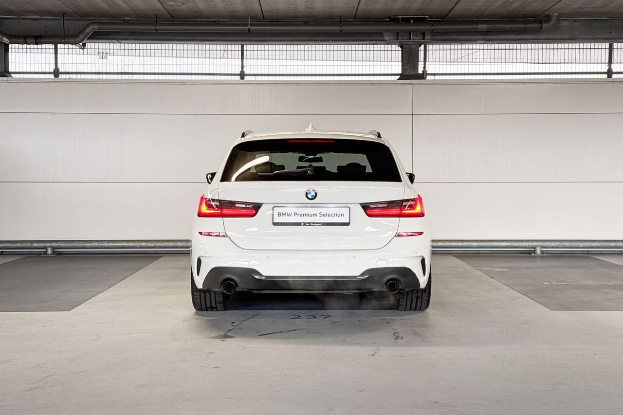 BMW 3-SERIE Touring 318i M-Sport M-Sport / 19inch / Getinte ramen / Hifi Audio systeem / Stoelverwarming