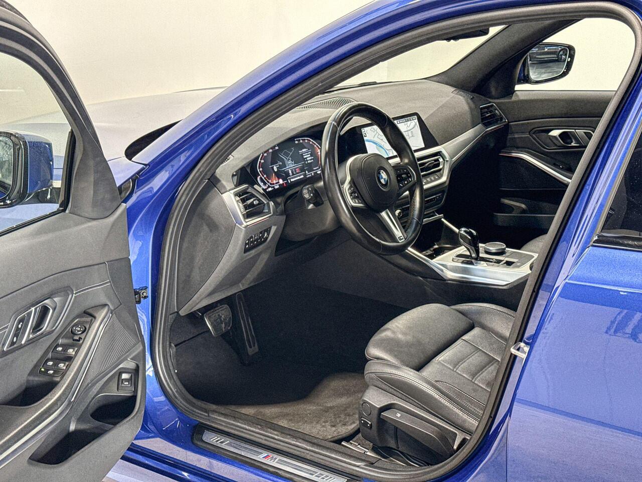 BMW 3-SERIE Touring 318i High Executive Model M Sport Aut.