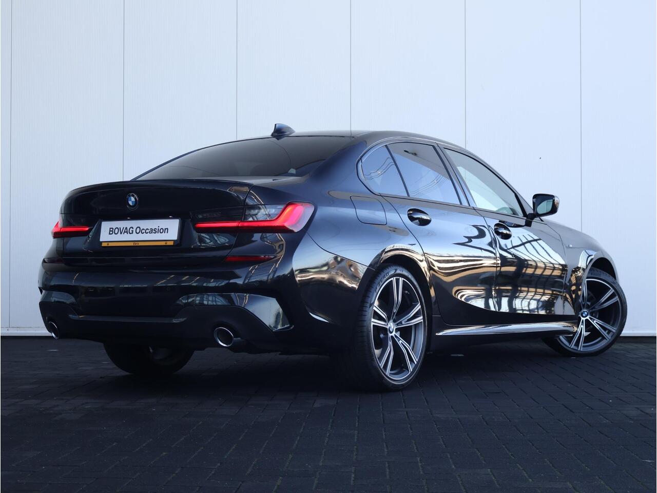 BMW 3-SERIE 318i Executive Edition M Sport/ Live Cockpit Professional/ HiFi/ Cruise Control/ Sportstoelen/ 19 inch LM/ Getint Glas