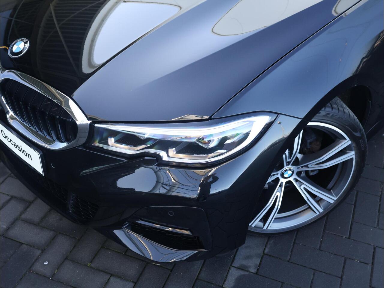 BMW 3-SERIE 318i Executive Edition M Sport/ Live Cockpit Professional/ HiFi/ Cruise Control/ Sportstoelen/ 19 inch LM/ Getint Glas