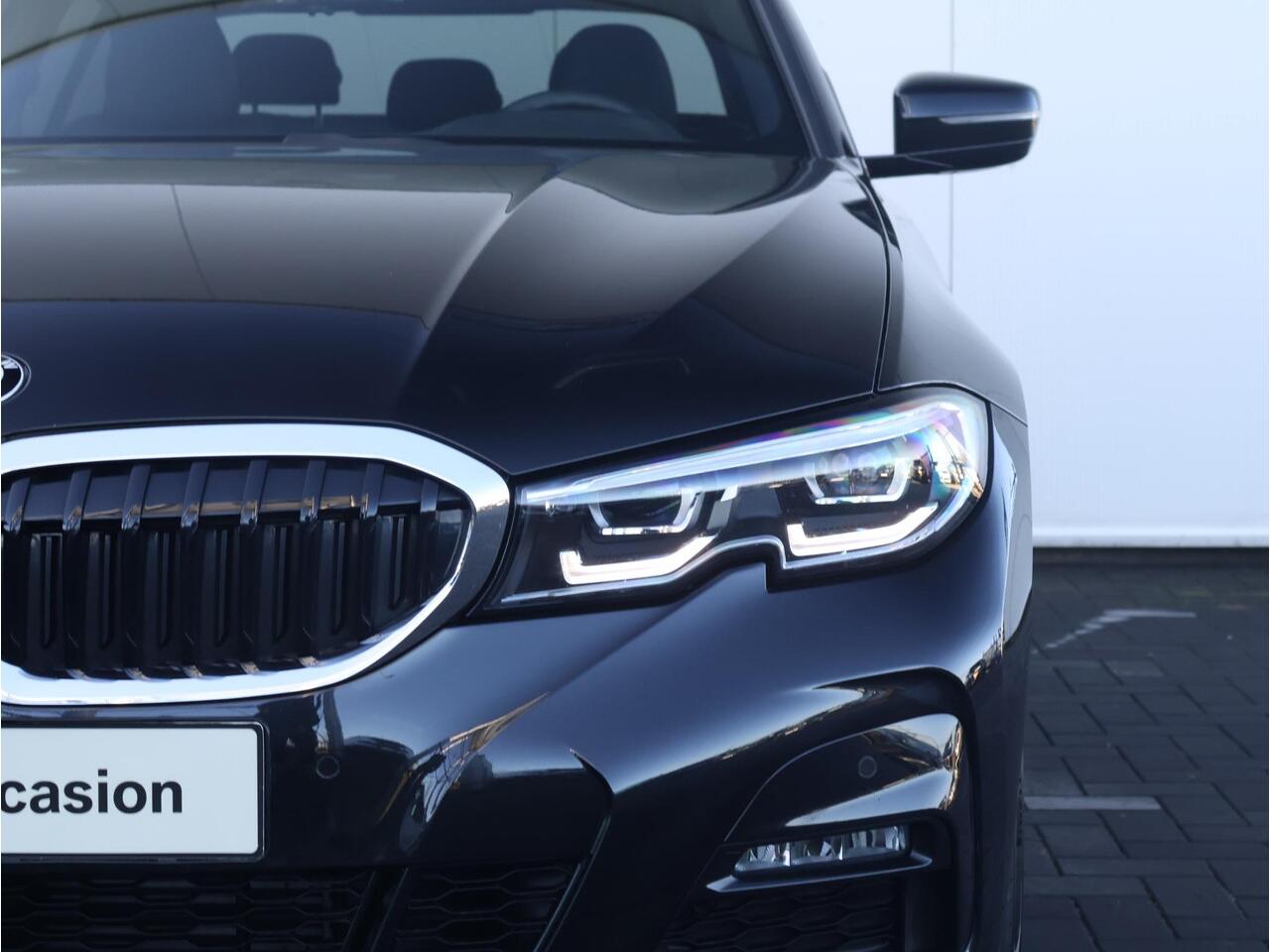 BMW 3-SERIE 318i Executive Edition M Sport/ Live Cockpit Professional/ HiFi/ Cruise Control/ Sportstoelen/ 19 inch LM/ Getint Glas