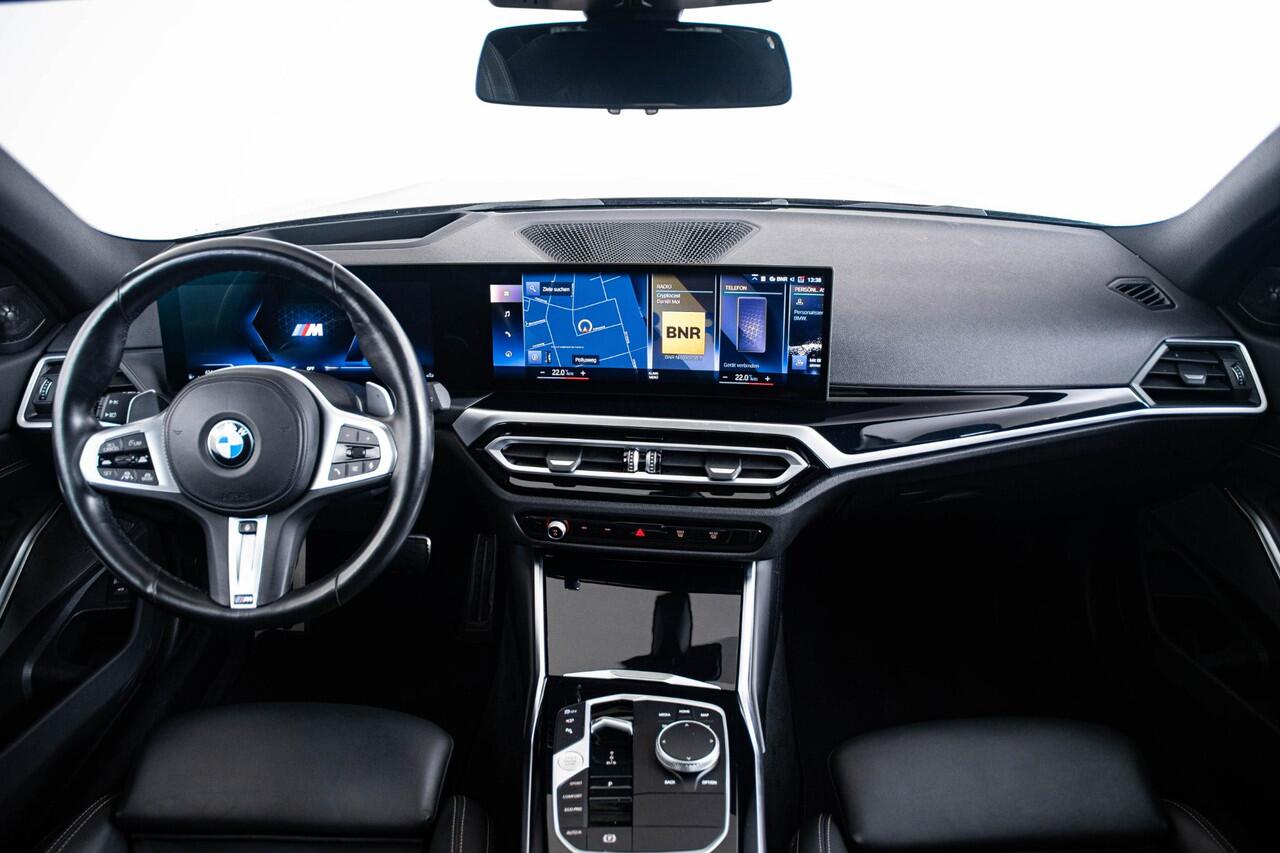 BMW 3-SERIE Touring M340i xDrive Trekhaak - Panoramadak - Harman kardon - Driving Assistant Professional - Getinte/geluiddempende Ruiten - Comfort Access - Parking Assistant Plus - Sportstoelen - Elektrisch verstelbare voorstoelen -