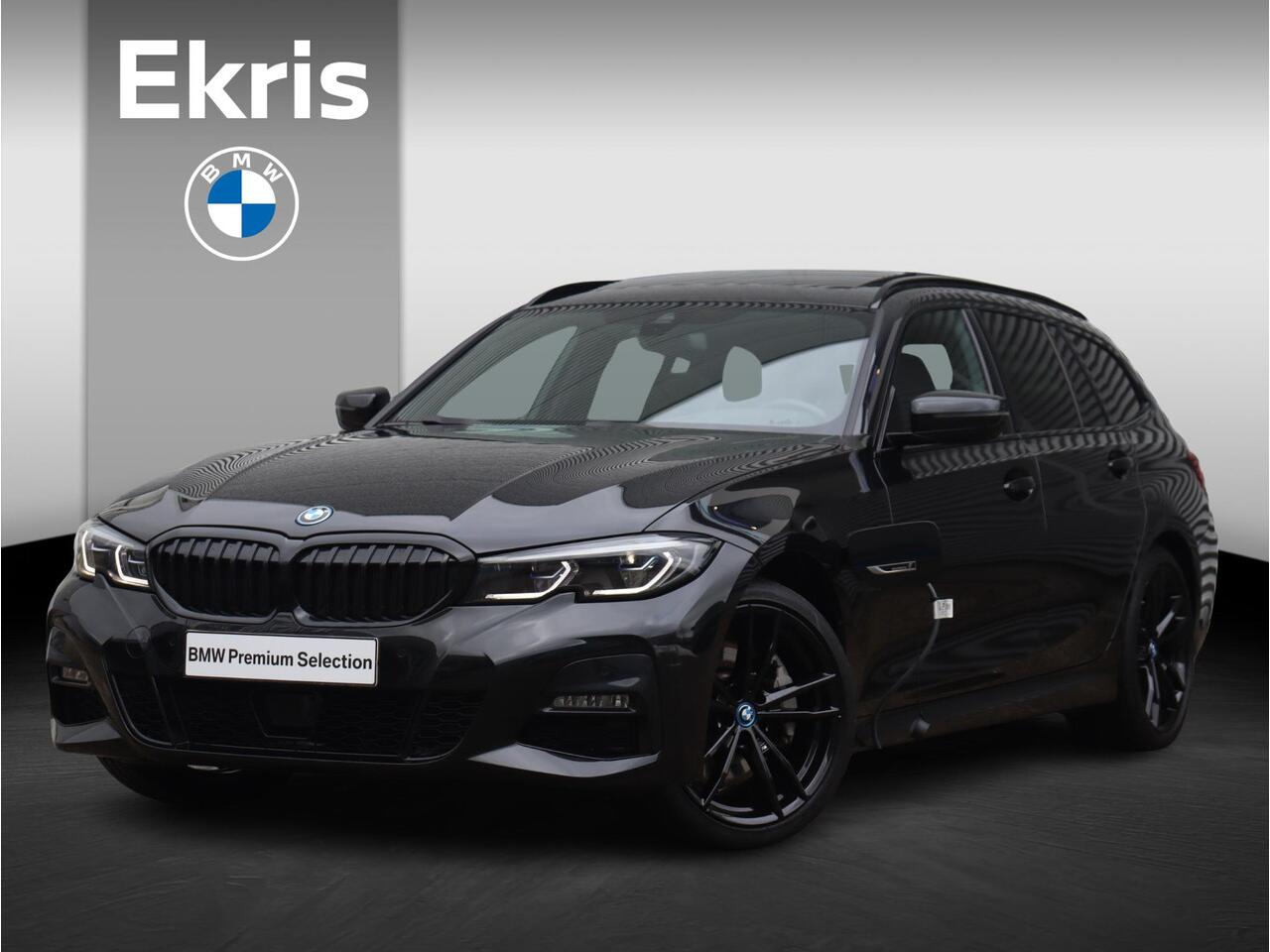 BMW 3-SERIE Touring 330e xDrive | M Sportpakket | Panodak | Head-Up | Adaptive Cruise Control | Hi-Fi | Comfort Access | Driving Assistant | Laserlight | 19'' LMV