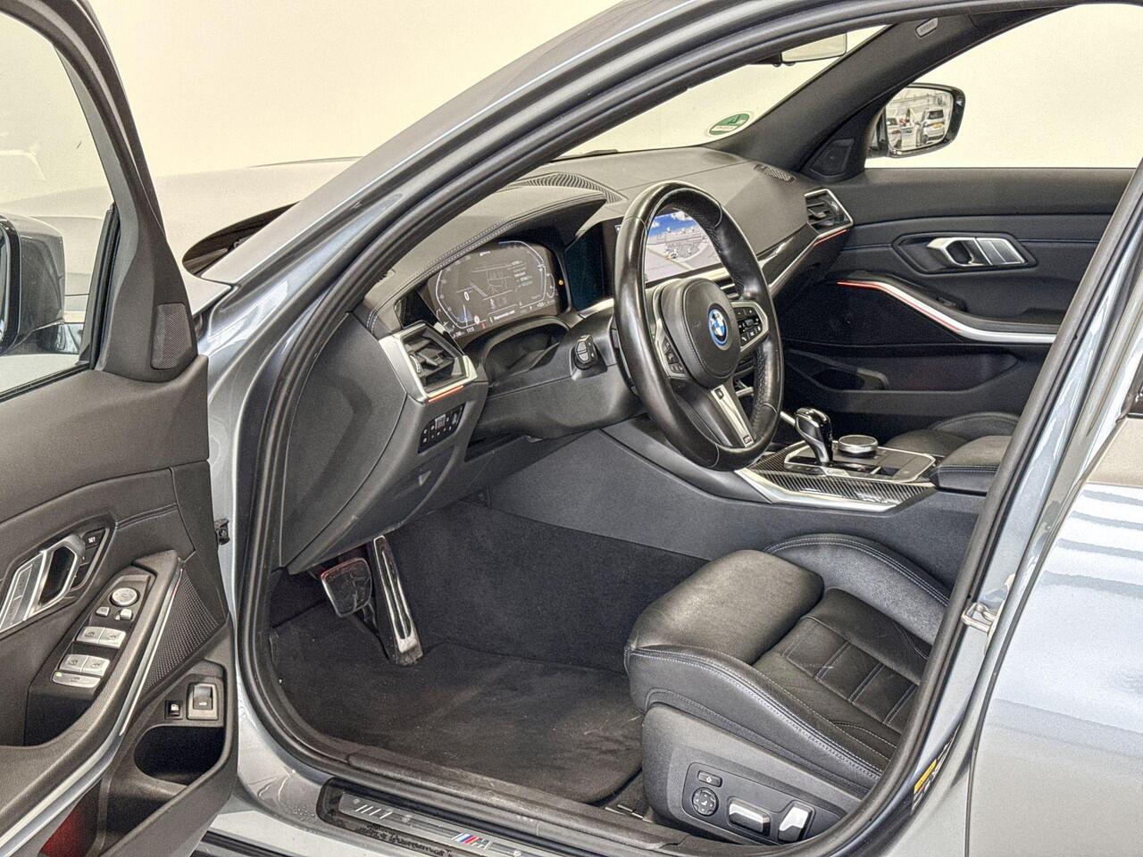 BMW 3-SERIE Sedan 330e High Executive M Sport Plus Pack Individual Aut.