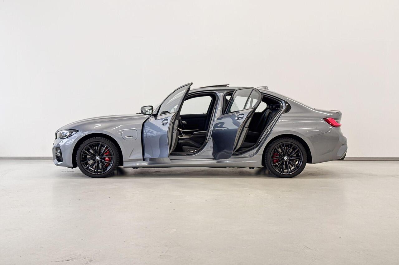 BMW 3-SERIE Sedan 330e High Executive M Sport Plus Pack Individual Aut.