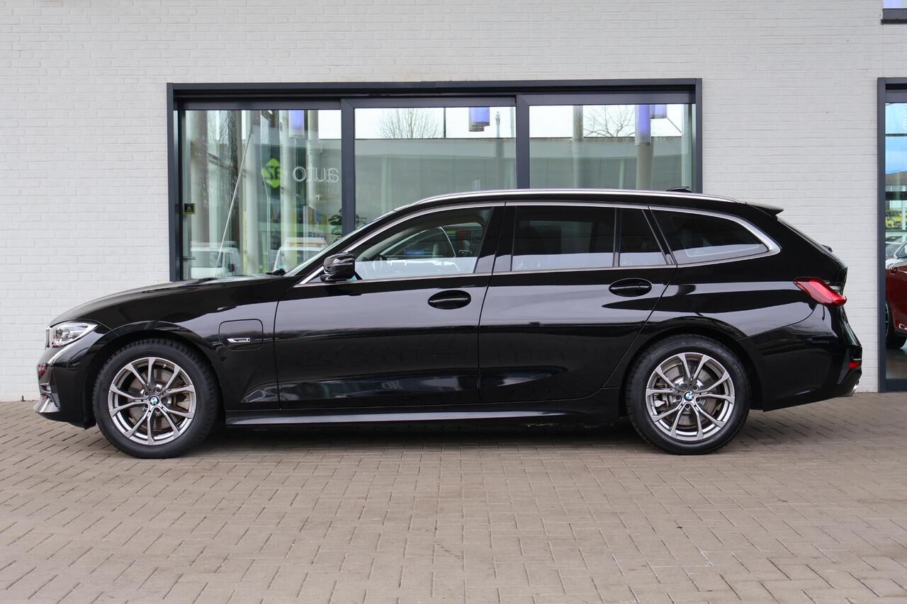 BMW 3-SERIE Touring 320e | Comfort Access | Sportstoelen | Stoelverwarming | Trekhaak