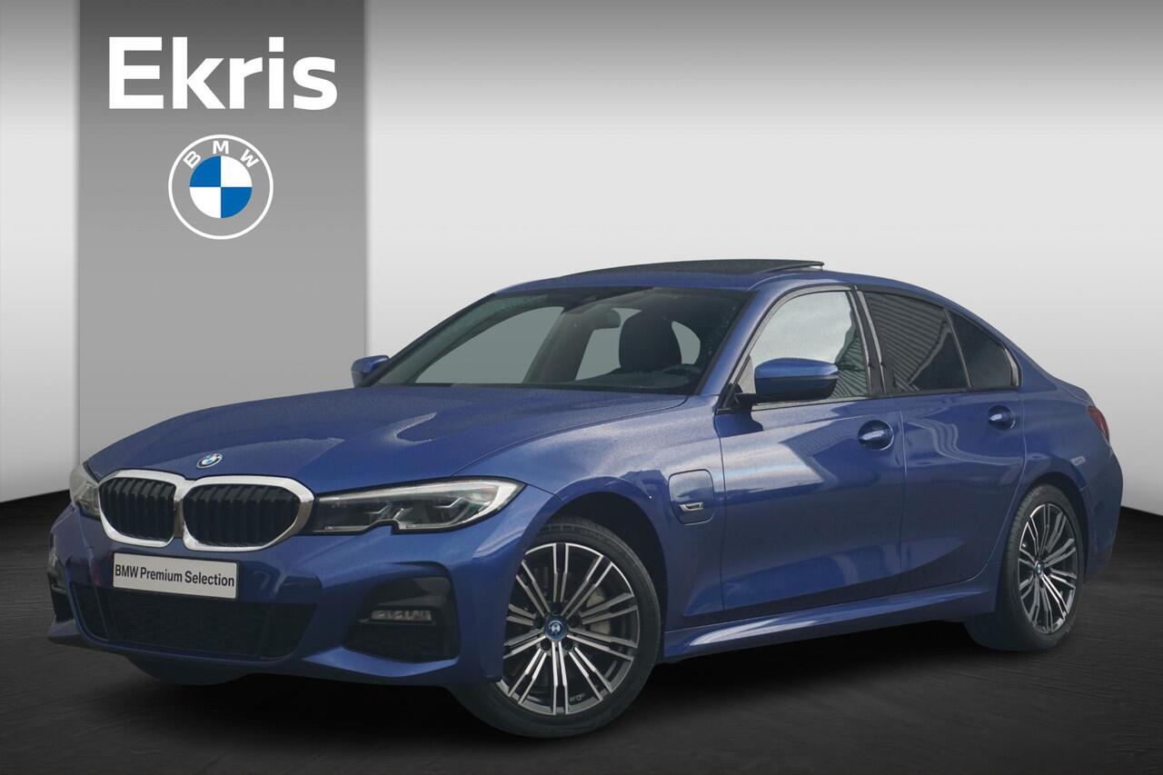 BMW 3-SERIE Sedan 330e M Sportpakket Head-Up Display / Elektrisch verstelbare voorstoelen / Laserlight / Schuif-/kanteldak / M Adaptief onderstel