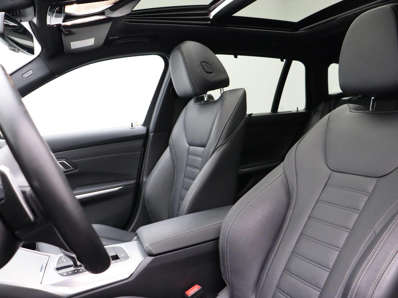 BMW 3-SERIE Touring 330e Business Edition Plus | High Executive | Audio Media Pack | Parking Pack | Safety Pack | Trekhaak | Panoramadak | Head-Up Display | Harman Kardon | 19''