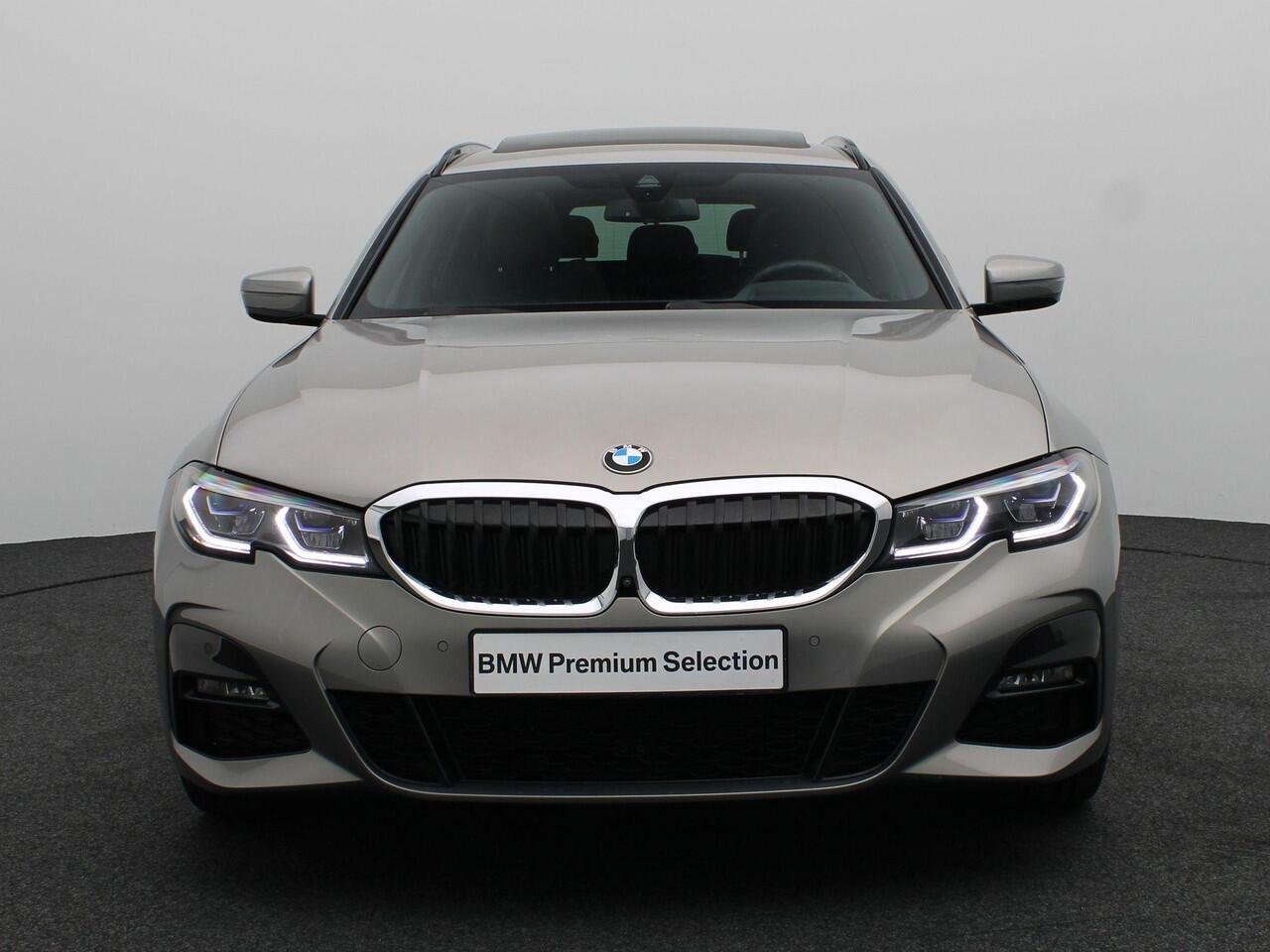 BMW 3-SERIE Touring 330e Business Edition Plus | High Executive | Audio Media Pack | Parking Pack | Safety Pack | Trekhaak | Panoramadak | Head-Up Display | Harman Kardon | 19''