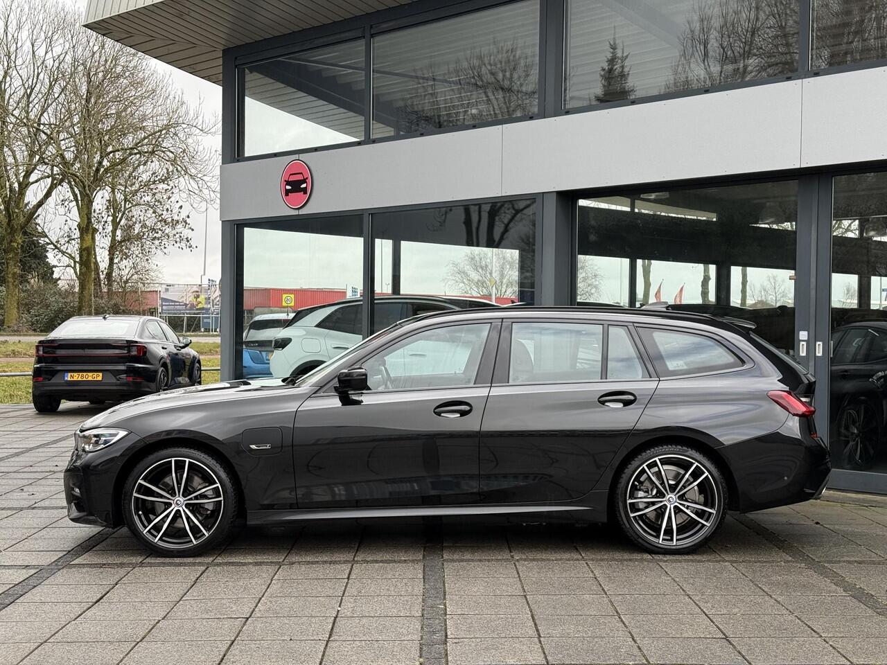 BMW 3-SERIE Touring Aut. 320e M-Sport Edition | SoH 89% | Harman Kardon | Leder | Camera | Xenon-LED |