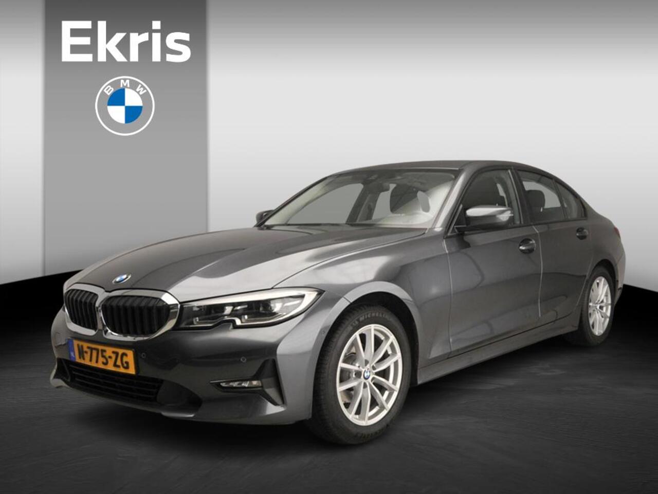 BMW 3-SERIE Sedan 318i | Handbak !! | LED | Navigatie | Trekhaak | Clima | PDC | DAB | Hifi speakers | Alu 16 inch