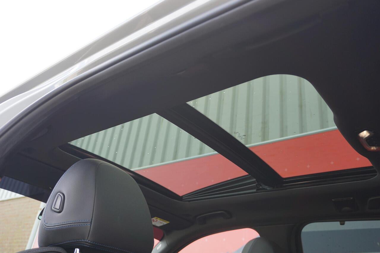 BMW 3-SERIE Touring 330e xDrive | M Sport Pro | ACC | PANO | Trekhaak