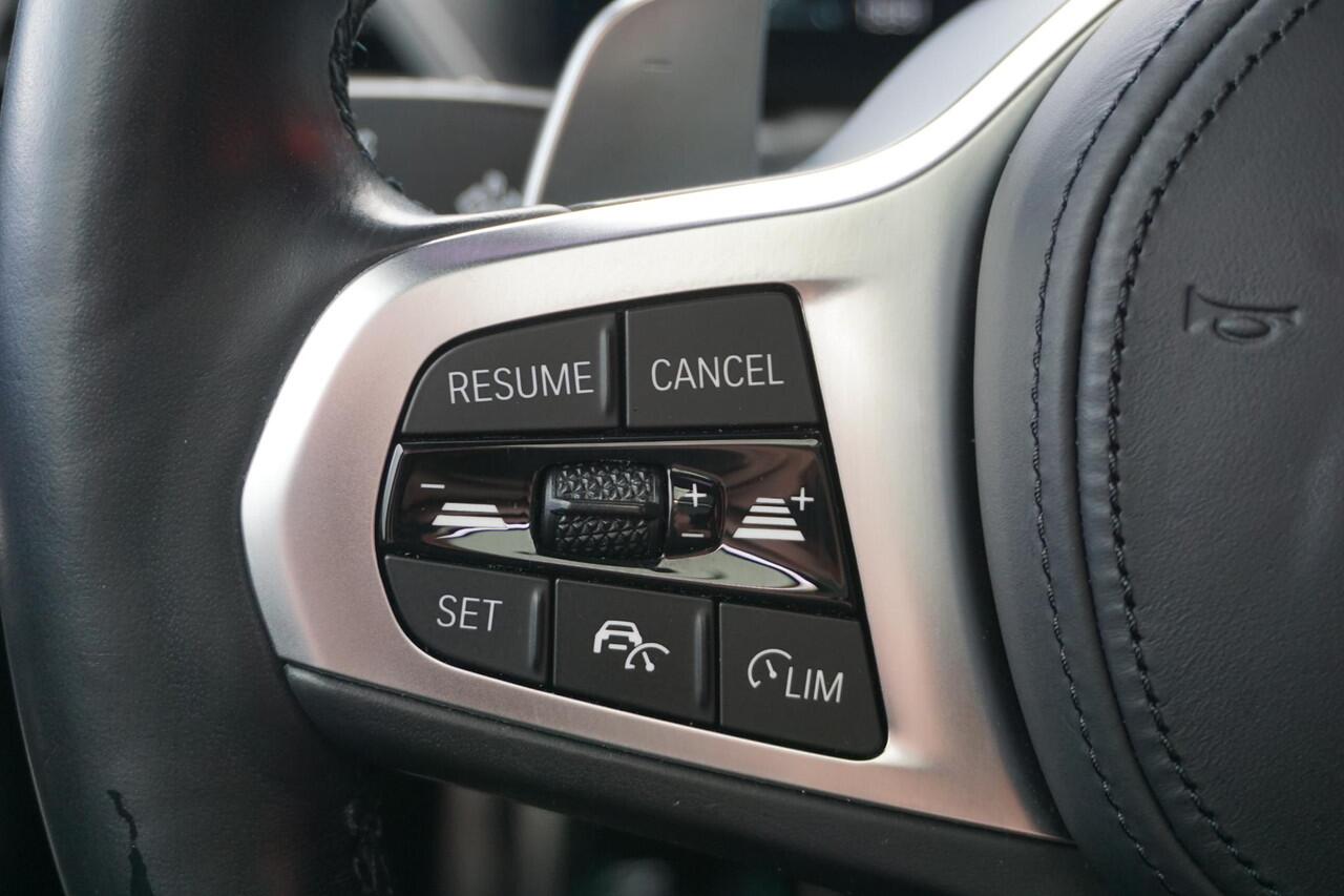 BMW 3-SERIE Touring 330e xDrive | M Sport Pro | ACC | PANO | Trekhaak