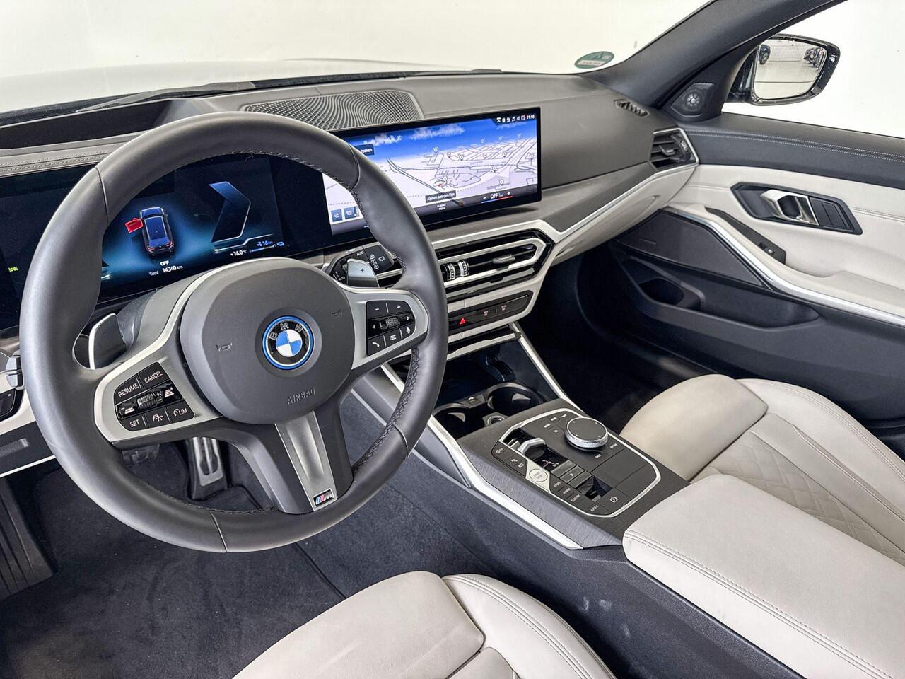 BMW 3-SERIE Touring 330e xDrive Innovation Pack M Sportpakket Aut. | Selections