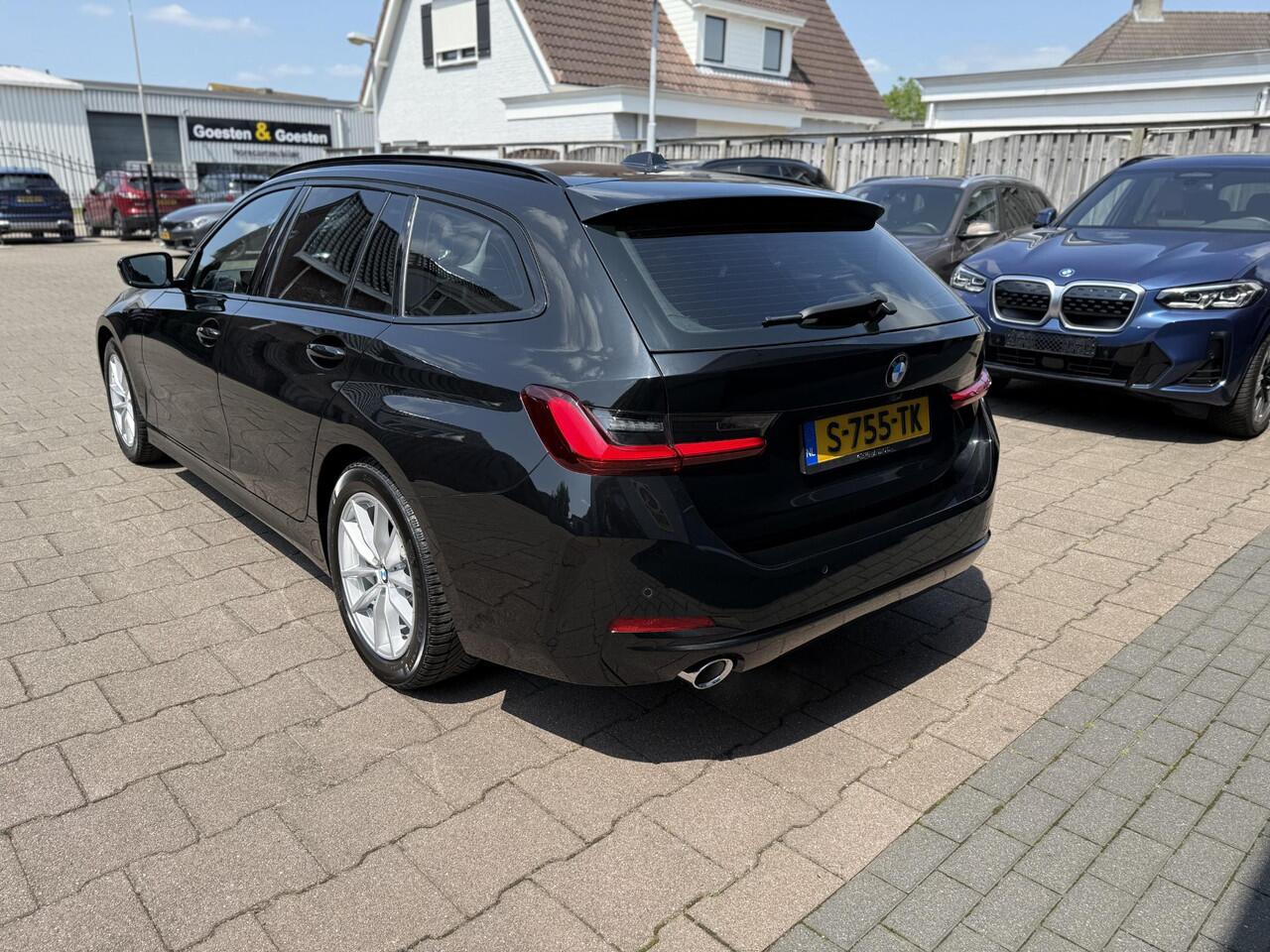 BMW 3-SERIE Touring 2.0 318i Org NL Widescreen-Leder-NW MODEL