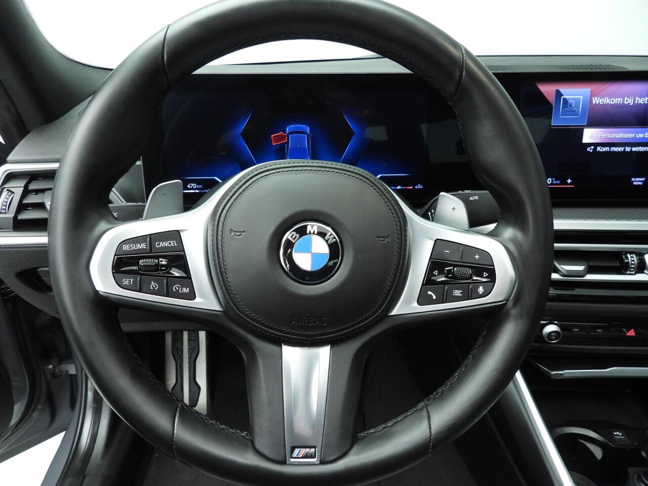 BMW 3-SERIE Sedan 320i | M-Sportpakket | LED | Navigatie | Schuifdak | Stoelverwarming | DAB | Hifi speakers | Alu 18 inch