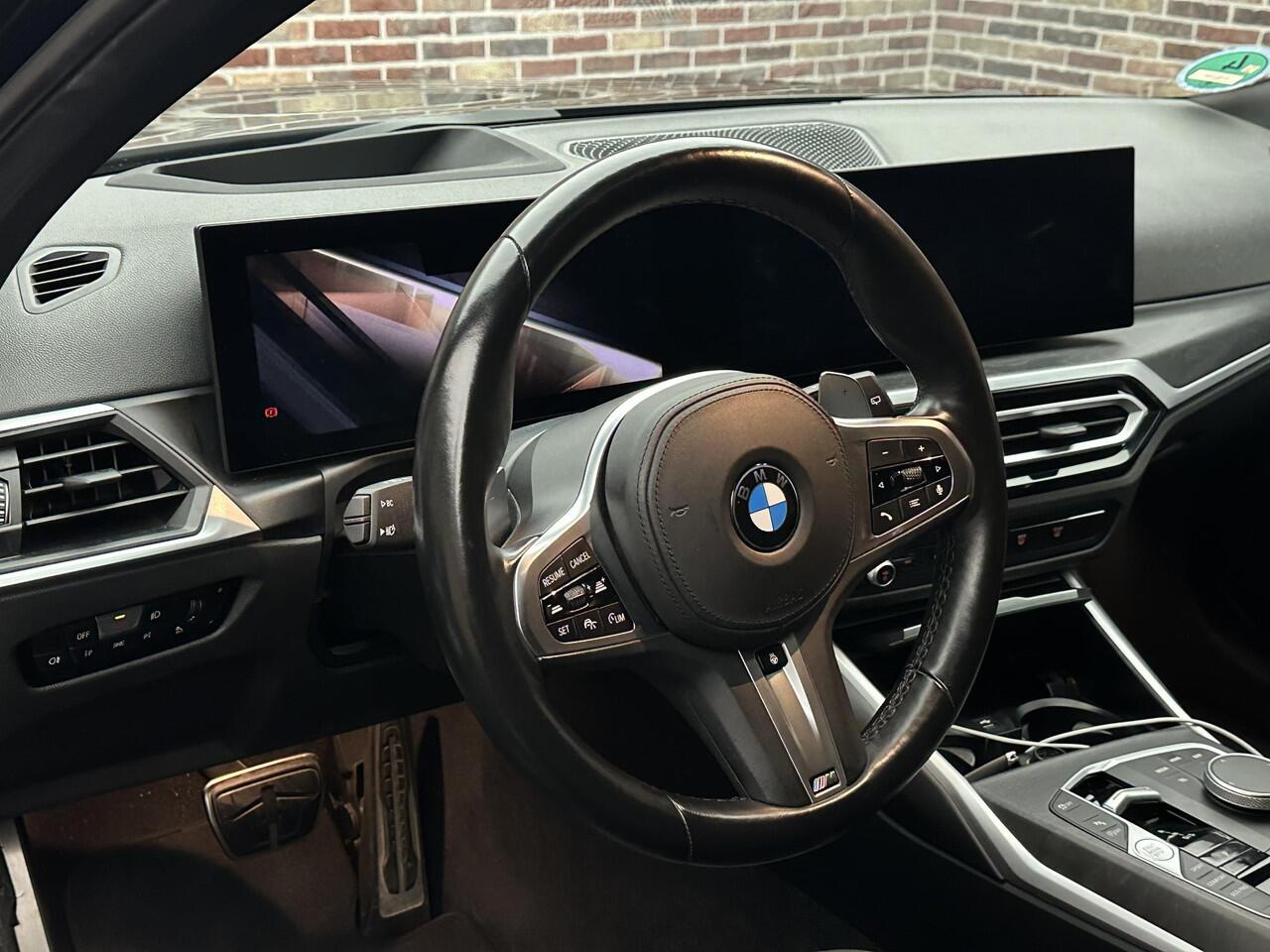 BMW 3-SERIE Touring 320i M Pakket Panorama Headup Camera Garantie