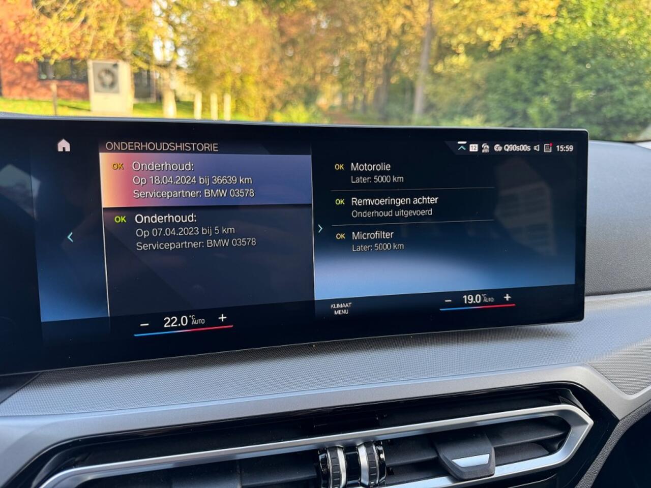 BMW 3-SERIE 318 i Touring autom nw model ecc,curvedscreen,navi,lmv,led,pdc,carplay