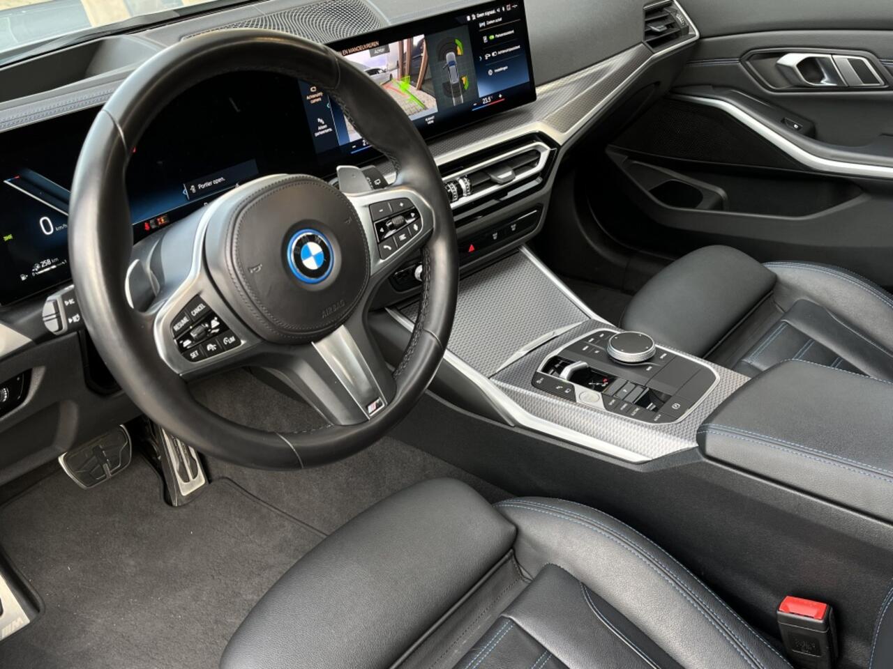 BMW 3-SERIE Touring 330e xDrive | Pano | Head-up | Memory |Keyles | Leder |