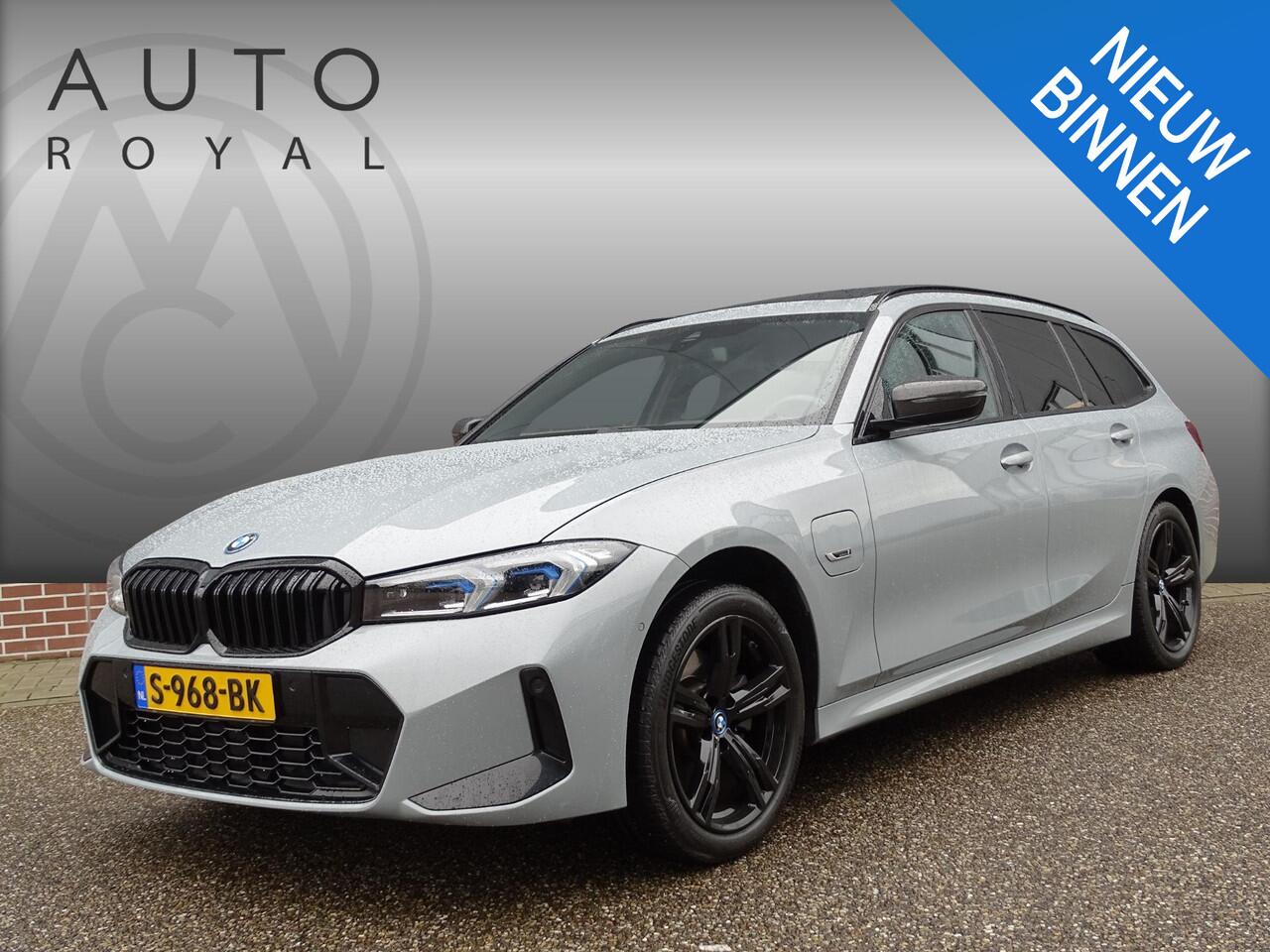 BMW 3-SERIE Touring 320e M-SPORT | PANORAMADAK| LEDER SPORT INTERIEUR| HEAD-UP DISPLAY| BORDENHERKENNING| DODE HOEK DETECTIE| HERMANKARDON | AIROC/ECC | CRUISECONTROLL | CAMERA | PARKEERSENSOREN |