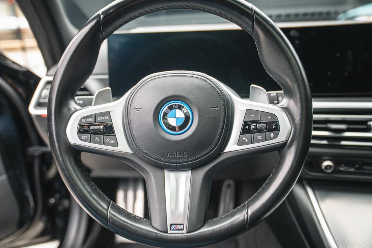 BMW 3-SERIE 330e M SPORT,CURVED DISPLAY, PANO HARMEN KARDON