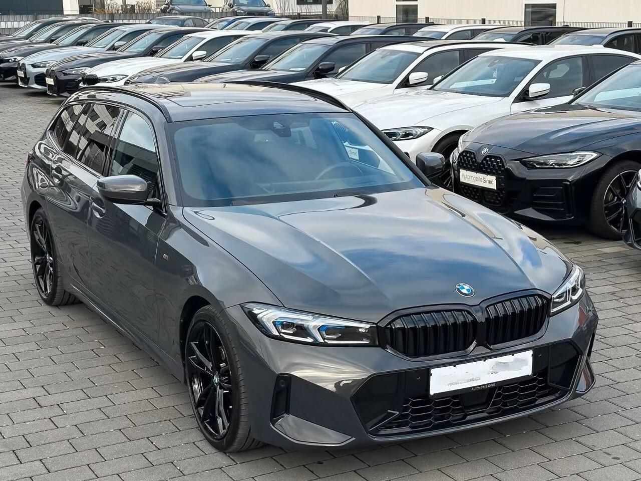 BMW 3-SERIE Touring 320d xDrive M-SPORT ** LED, NAVI+, PANORAMA, HuD, TREKH, 19-inch LMV, DRAVIT GRAU ** 1e EIG - UNFALLFREI ** ** INFORMEER OOK NAAR ONZE AANTREKKELIJKE FINANCIAL-LEASE TARIEVEN **