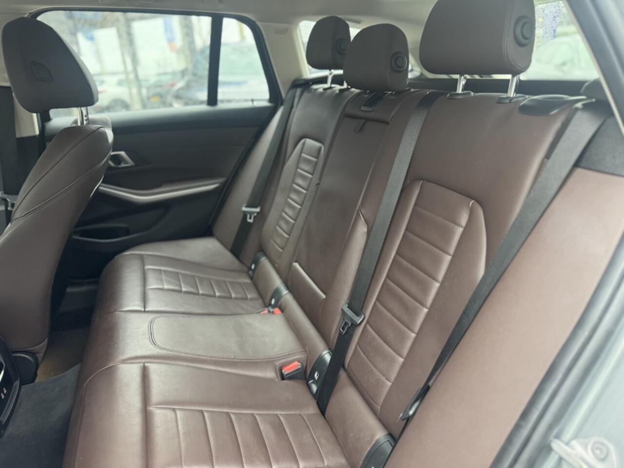 BMW 3-SERIE Touring 320e | Facelift | Widescreen | Camera | Leder