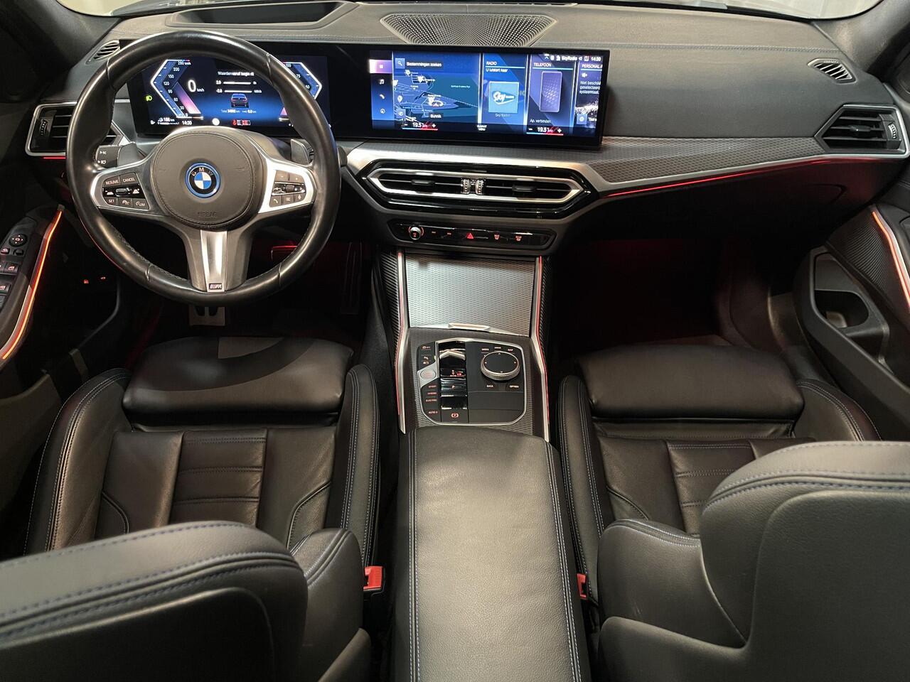 BMW 3-SERIE 330e xDrive M Sport Pro 19"/Lederen M-zetels + memory/Schuif - kanteldak/Adaptieve cruise/Keyless/Camera/Dodehoek/Laser LED