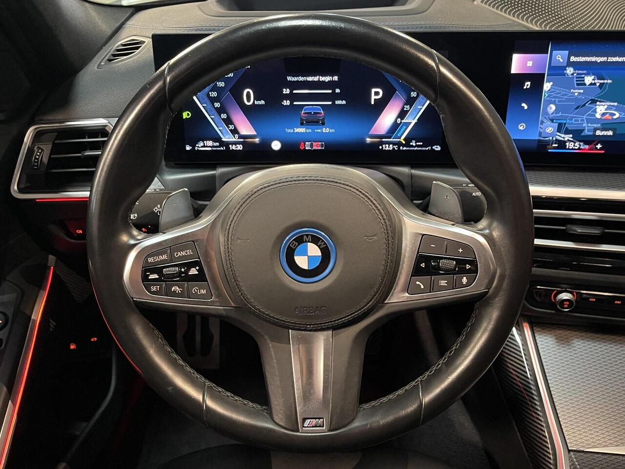 BMW 3-SERIE 330e xDrive M Sport Pro 19"/Lederen M-zetels + memory/Schuif - kanteldak/Adaptieve cruise/Keyless/Camera/Dodehoek/Laser LED