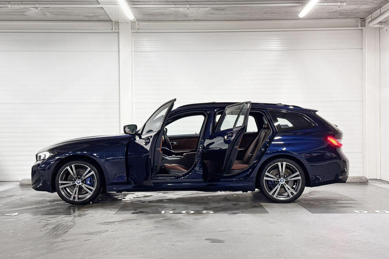 BMW 3-SERIE Touring 330e xDrive M Sport | Panoramadak | Leder