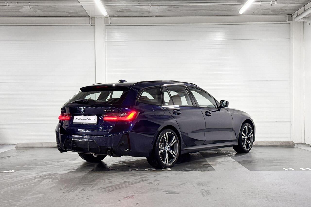 BMW 3-SERIE Touring 330e xDrive M Sport | Panoramadak | Leder