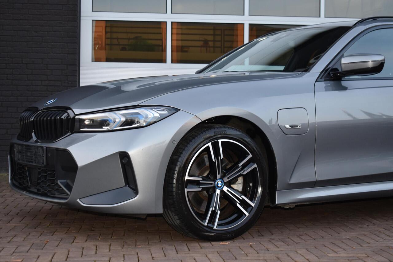 BMW 3-SERIE Touring 330e Plugin Hybrid 292PK Aut. M-Sport | LED | Navi | Trekhaak | Camera | Incl. garantie