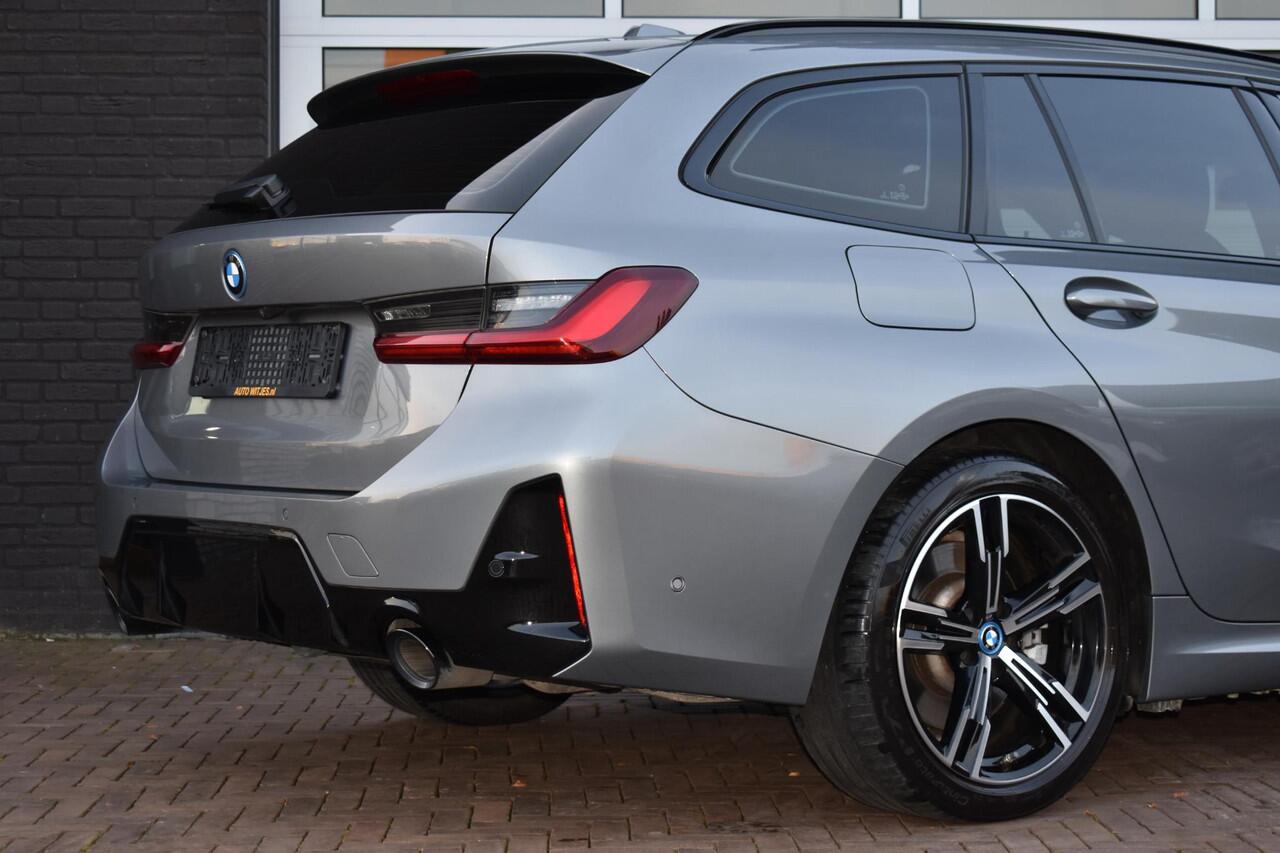 BMW 3-SERIE Touring 330e Plugin Hybrid 292PK Aut. M-Sport | LED | Navi | Trekhaak | Camera | Incl. garantie
