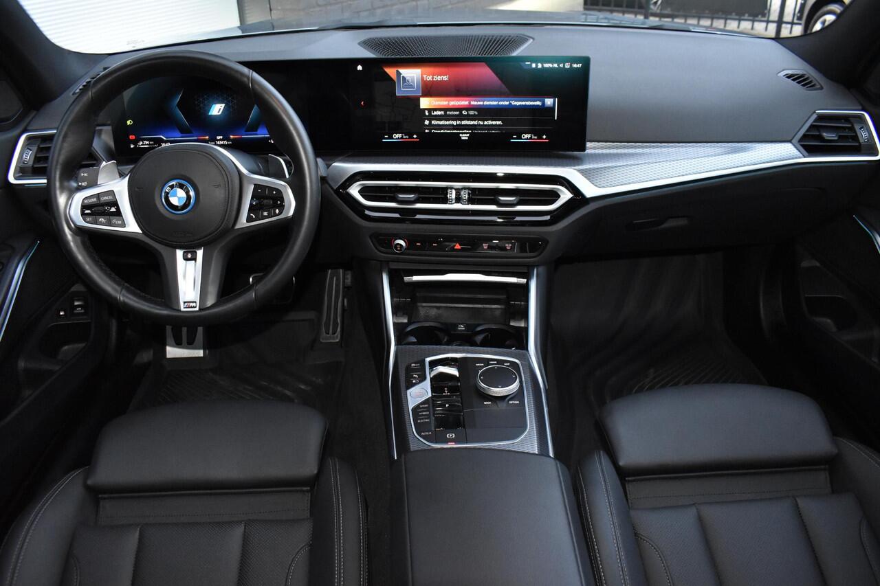 BMW 3-SERIE Touring 330e Plugin Hybrid 292PK Aut. M-Sport | LED | Navi | Trekhaak | Camera | Incl. garantie