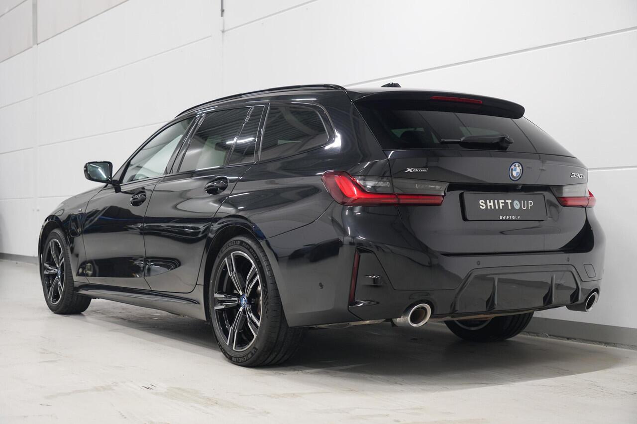 BMW 3-SERIE Touring 330e xDrive M-Sport | M-Stoelen | Panoramadak | Elektr. Stoelen