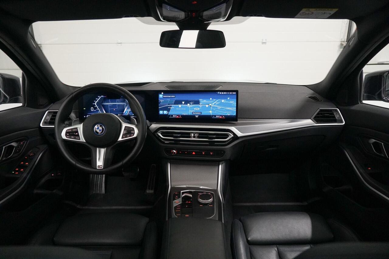 BMW 3-SERIE Touring 330e xDrive M-Sport | M-Stoelen | Panoramadak | Elektr. Stoelen