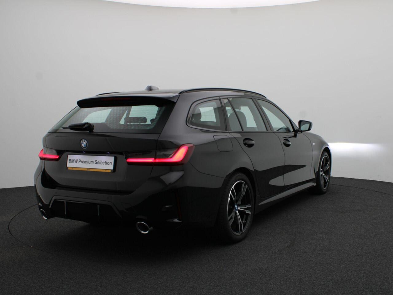 BMW 3-SERIE Touring 320e M Sportpakket | Entertainment Pack | Sportstoelen | Cruise Control | DAB | Harman Kardon | 18''