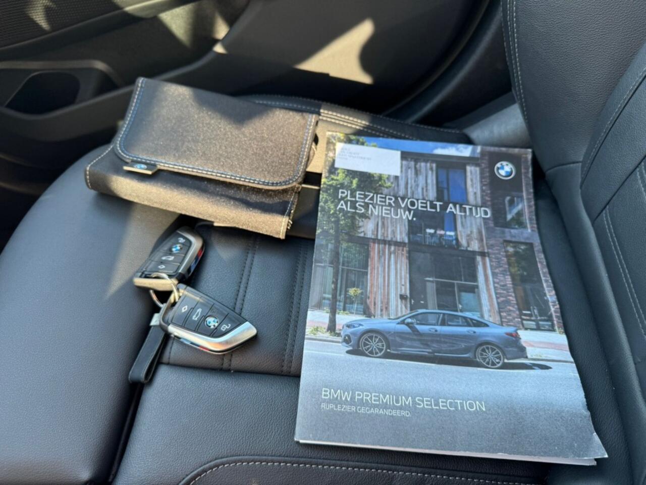 BMW 3-SERIE 318I M-sport Touring G21 Facelift Widescreen Carplay Leder Trekhaak Nederlands