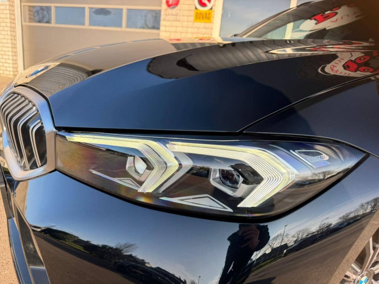 BMW 3-SERIE 318I M-sport Touring G21 Facelift Widescreen Carplay Leder Trekhaak Nederlands