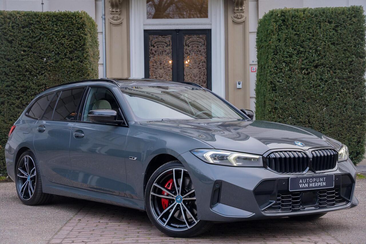 BMW 3-SERIE Touring 330e High Executive TREKHAAK | PANO | 360 CAM | CARBON | DRAVITGRAU | FULL OPTION