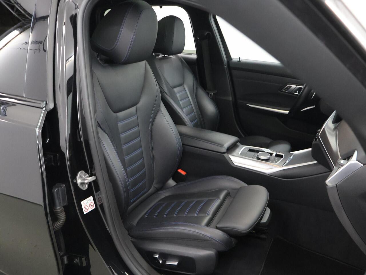 BMW 3-SERIE Touring 330e xDrive | M-Sport | Panoramadak | HUD | Curved Display | Ele.verstelbare stoelen + Geheugen | Camera | Apple CarPlay/Android Auto | Standkachel | Adaptieve Cruise Control | BMW LED |