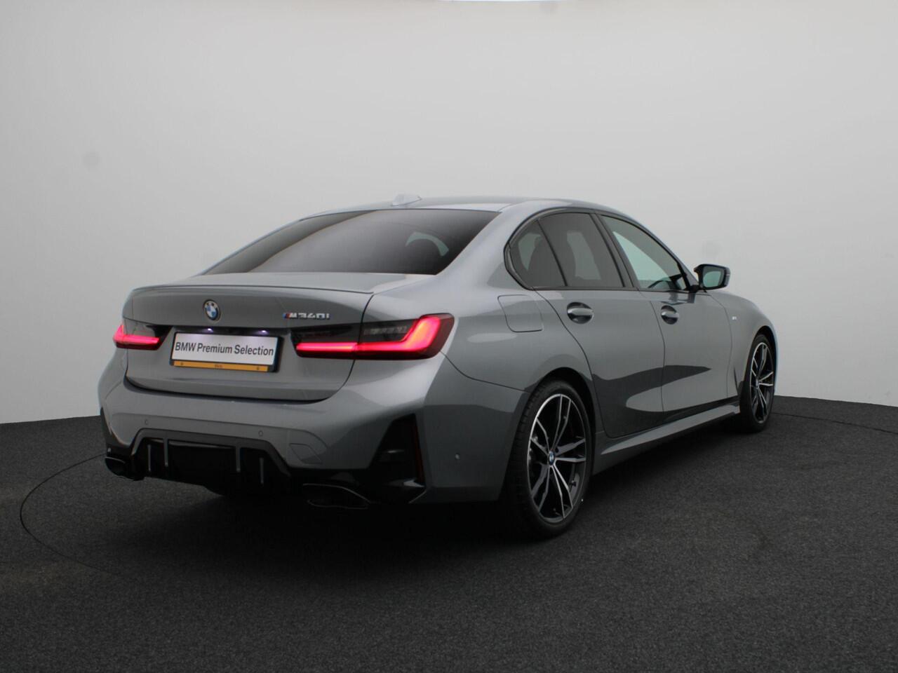 BMW 3-SERIE Sedan M340i xDrive Comfort Pack | Stuurwielrand Verwarmd | Comfort Access | Achteruitrijcamera | Parking Assistant | DAB | HiFi | 19''