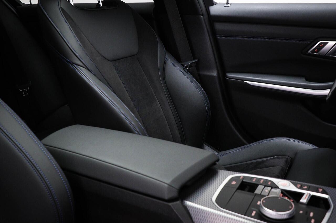 BMW 3-SERIE 318i M-Sport | TRAVEL- PACK | KANTELDAK | STOELVERWARMING | DAB | APPLE | 19"