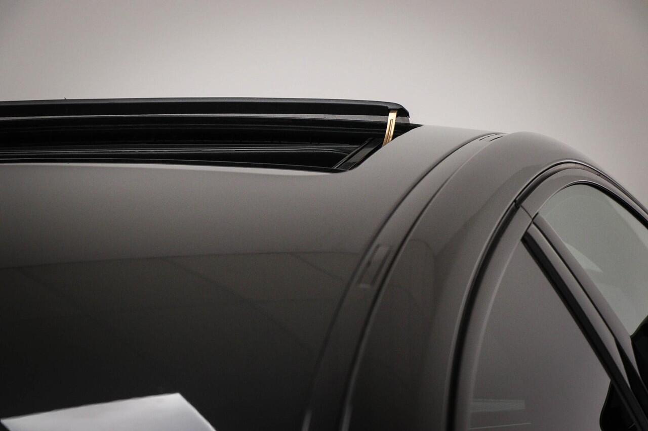 BMW 3-SERIE 318i M-Sport | TRAVEL- PACK | KANTELDAK | STOELVERWARMING | DAB | APPLE | 19"