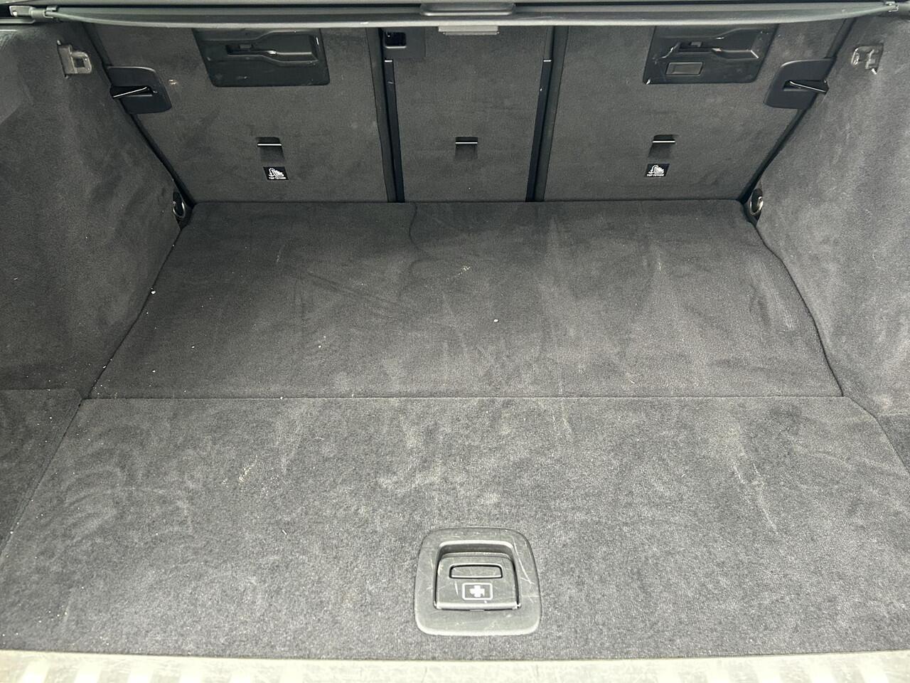 BMW 3-SERIE Touring 330e xDrive High Executive M-Sport | Schuif/Kantel-Dak | Head-Up Display | Adaptive Cruise Control