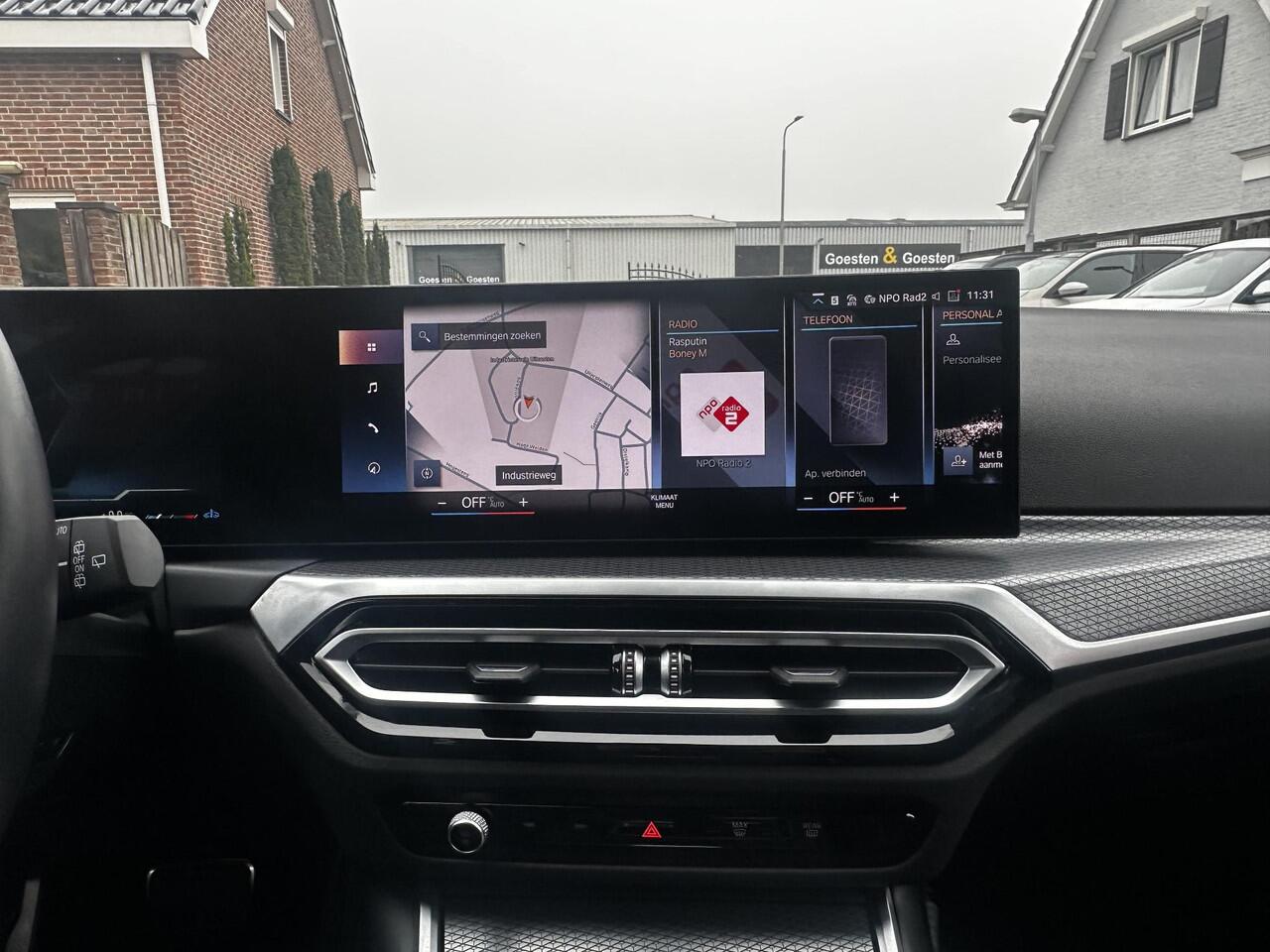 BMW 3-SERIE Touring 318i M-SPORT NL Auto