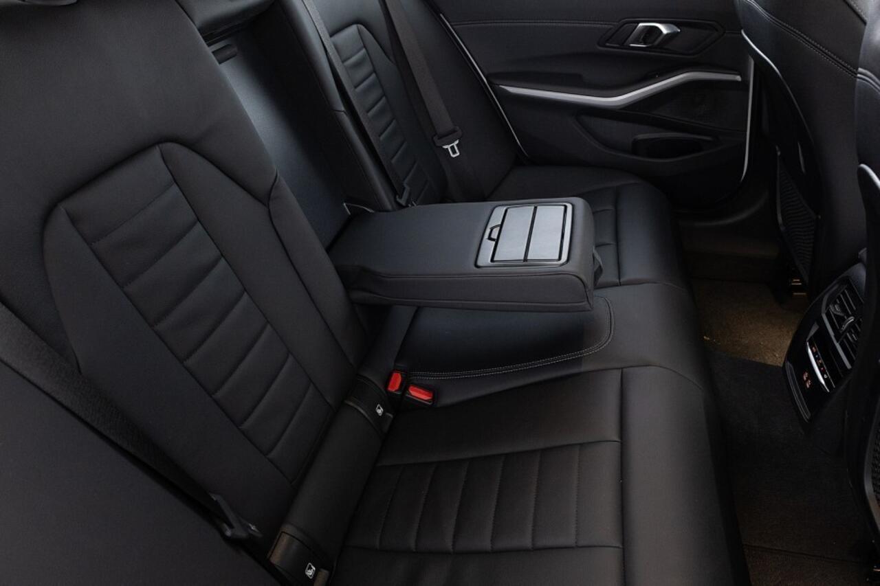 BMW 3-SERIE 320 e Touring | Full LED | LEDER |PHEV |? 1e Eigenaar .